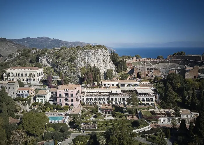 Scegli tra i Più Incantevoli Taormina Hotel per una Vacanza Memorabile