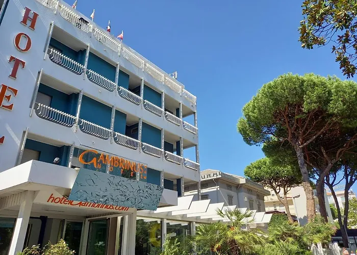Recensioni dell'Hotel Souvenir Misano Adriatico: Ottimo Servizio e Comodità
