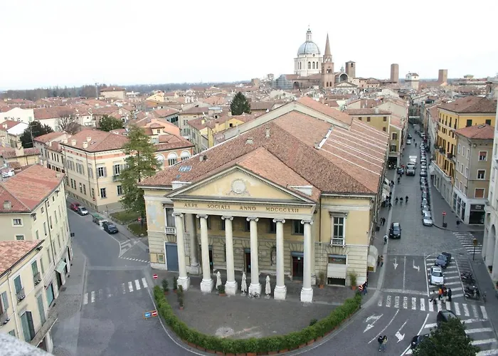 Hotel Broletto Mantova Mantova  - Il tuo rifugio accogliente nel cuore della città