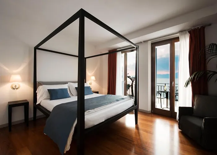 Hotel Torri Del Benaco: Scopri il tuo alloggio ideale per una vacanza da sogno