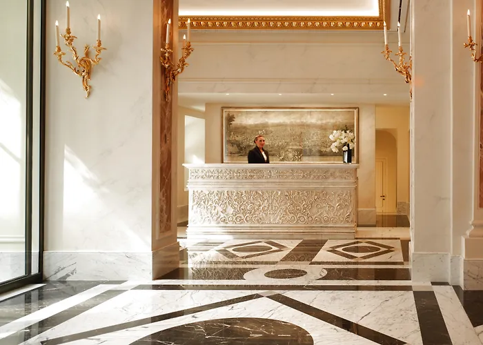 Vivi il Sogno nell'Eleganza dei Migliori Hotel Lusso Roma