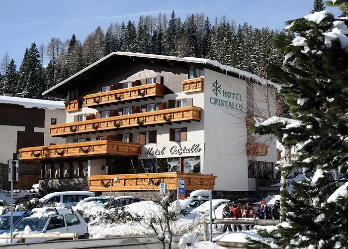 Soggiorna al Village Hotel Passo Rolle per vivere il meglio delle Dolomiti